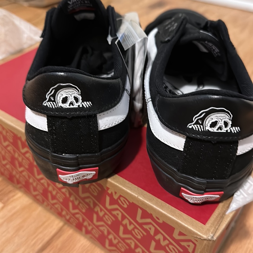 Vans Sketchy Tank Style 112 Pro size 10 black new in box rare
